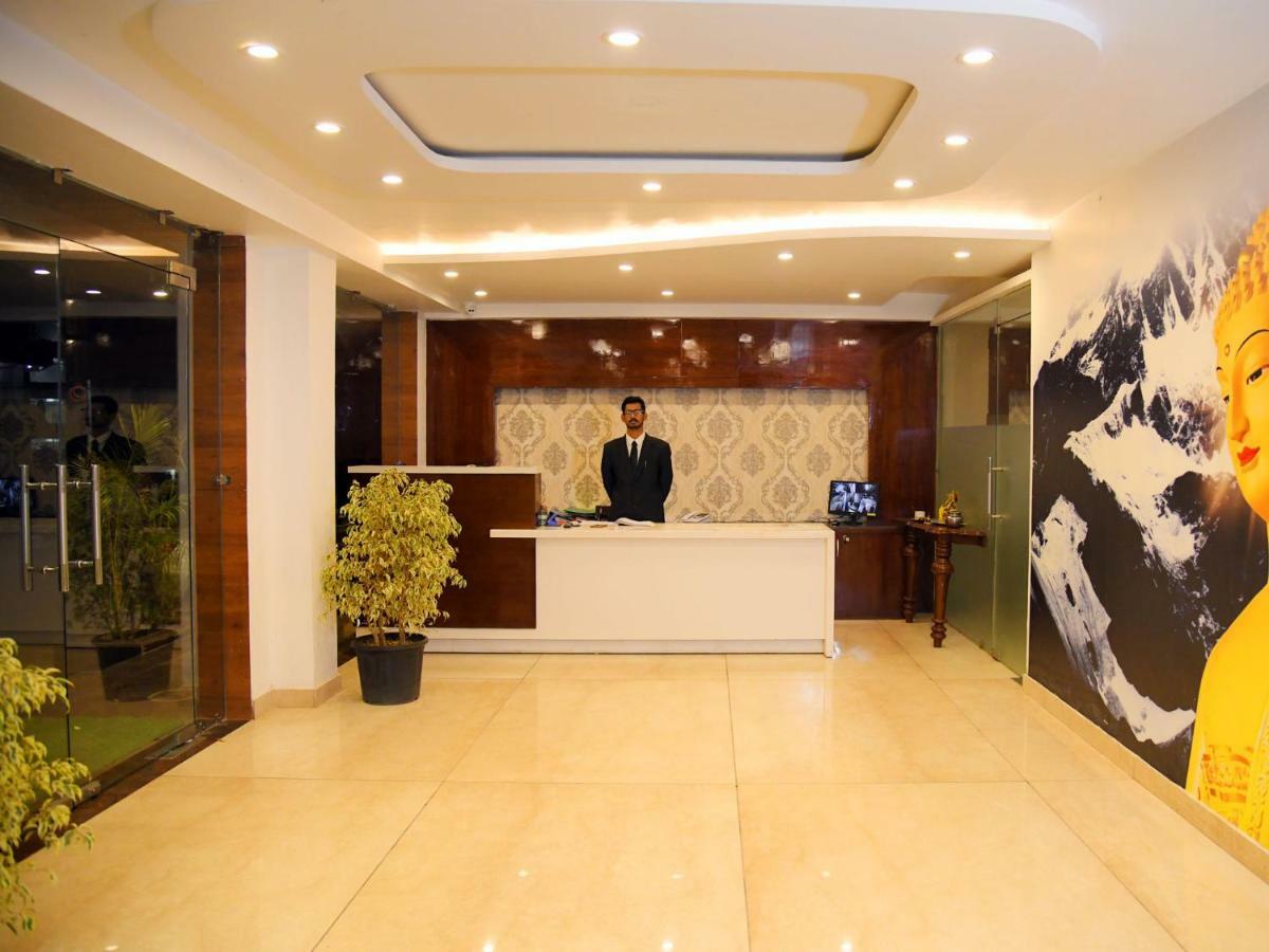 Hotel Trinity Heights Мак-Леод-Гейндж Экстерьер фото
