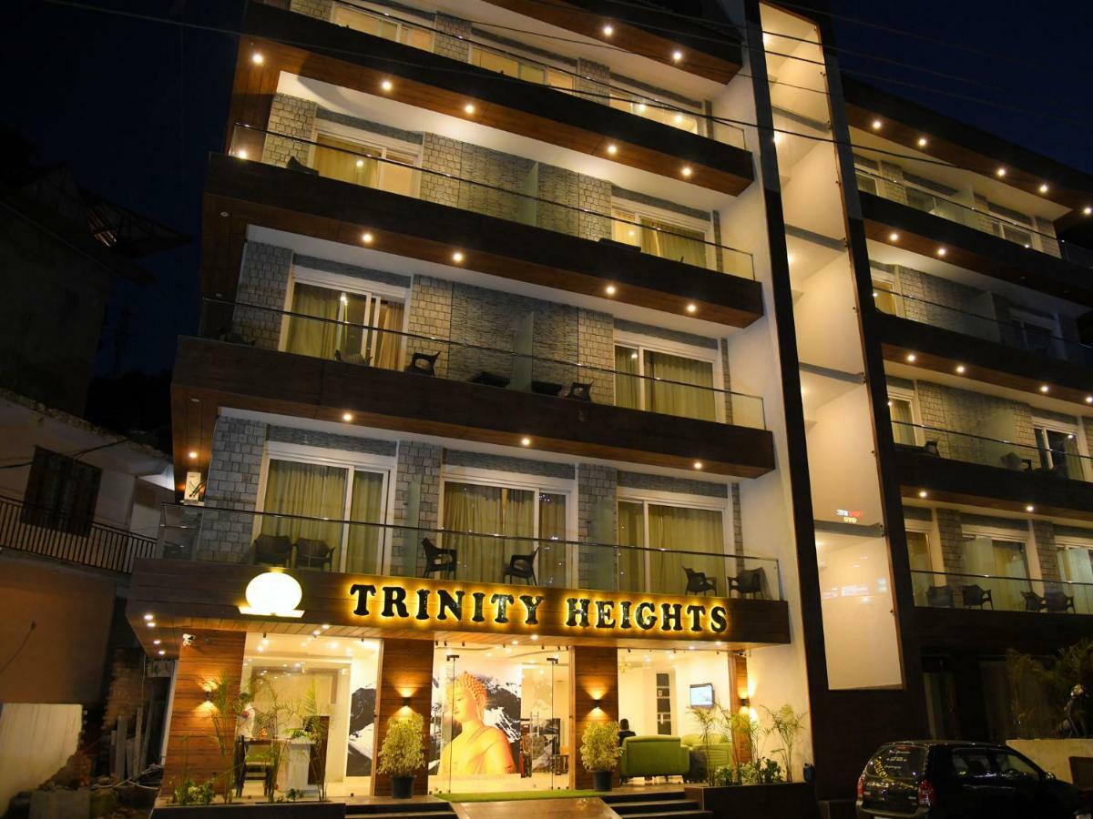 Hotel Trinity Heights Мак-Леод-Гейндж Экстерьер фото