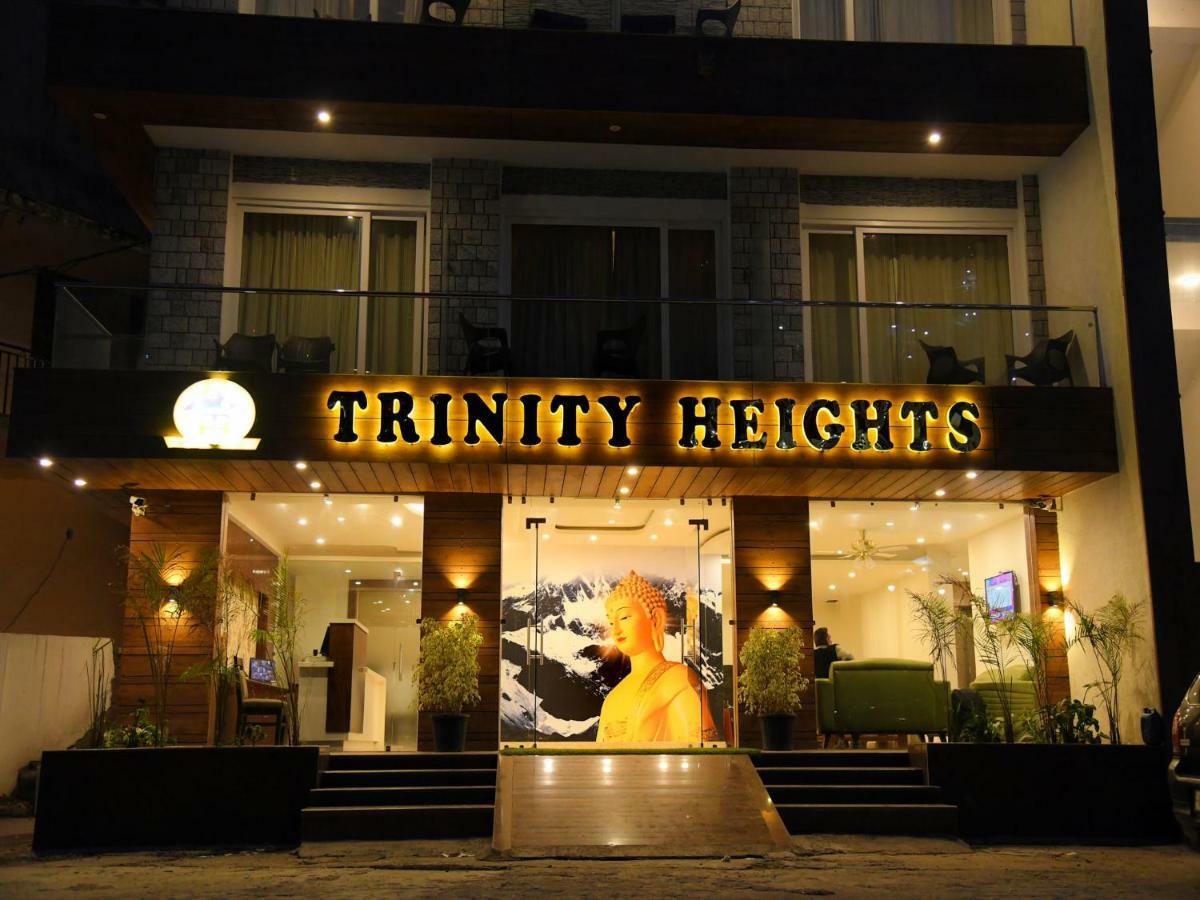 Hotel Trinity Heights Мак-Леод-Гейндж Экстерьер фото